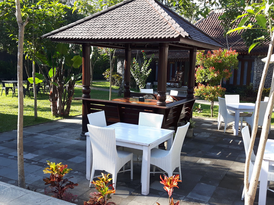 The Nalaya Hotel & Resto主图