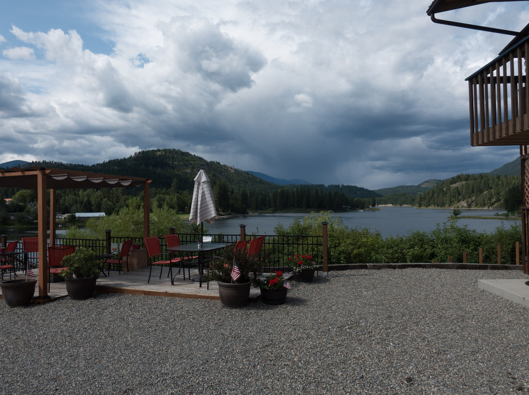 Riverview Motel主图