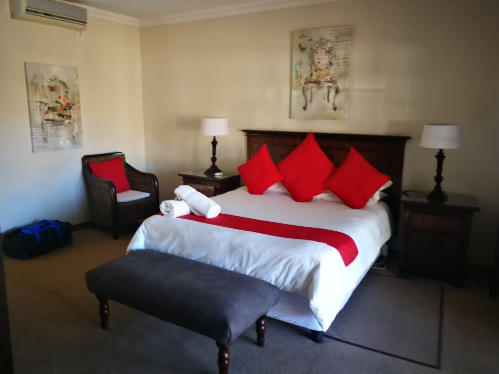 The Hut Bed and Breakfast主图