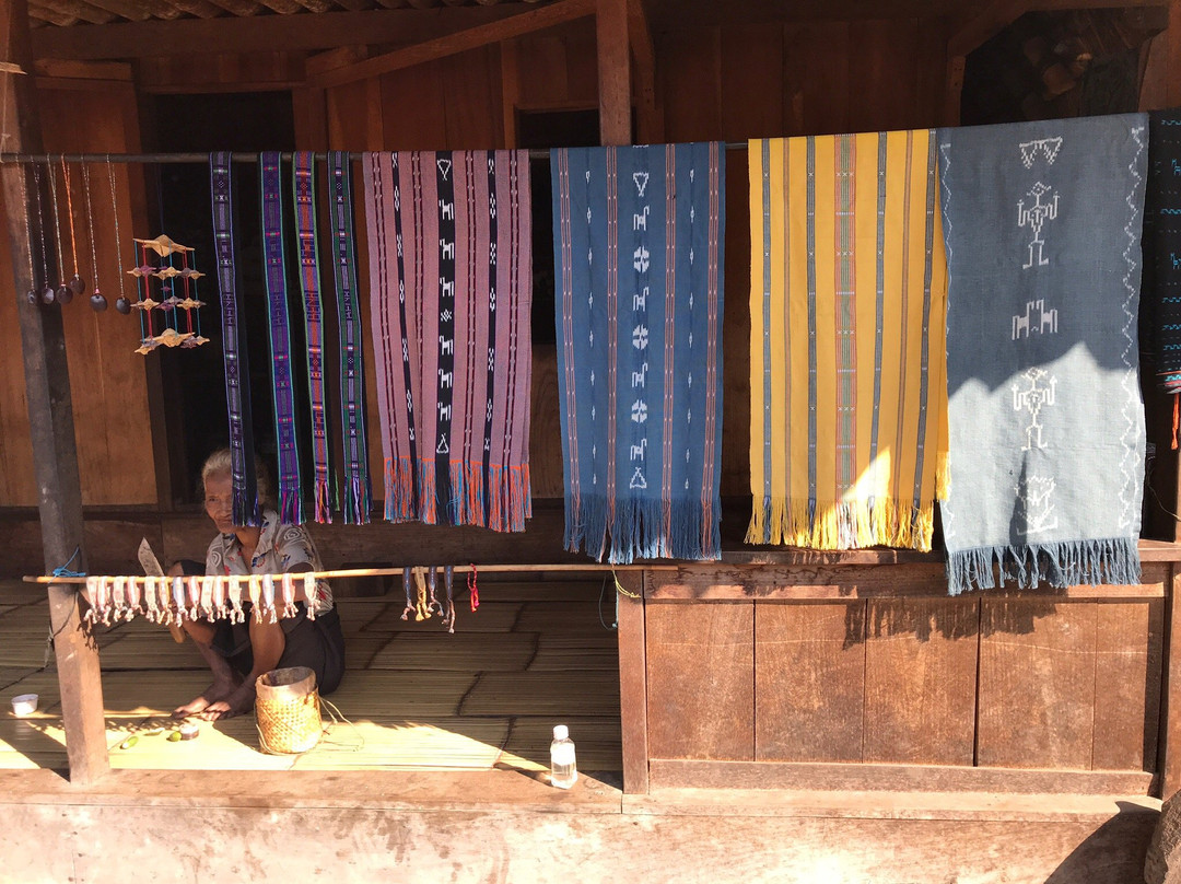 Louis Komodo and Flores Island Tours景点图片