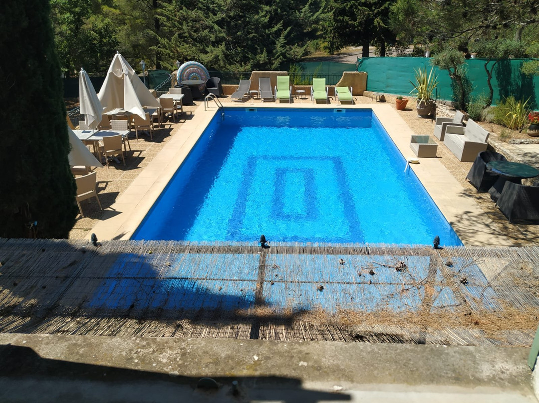 Le Rouge Gorge主图