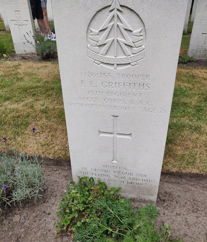 VALKENSWAARD WAR CEMETERY-Valkenswaard必去景点