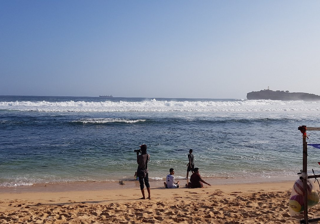Sadranan Beach景点图片