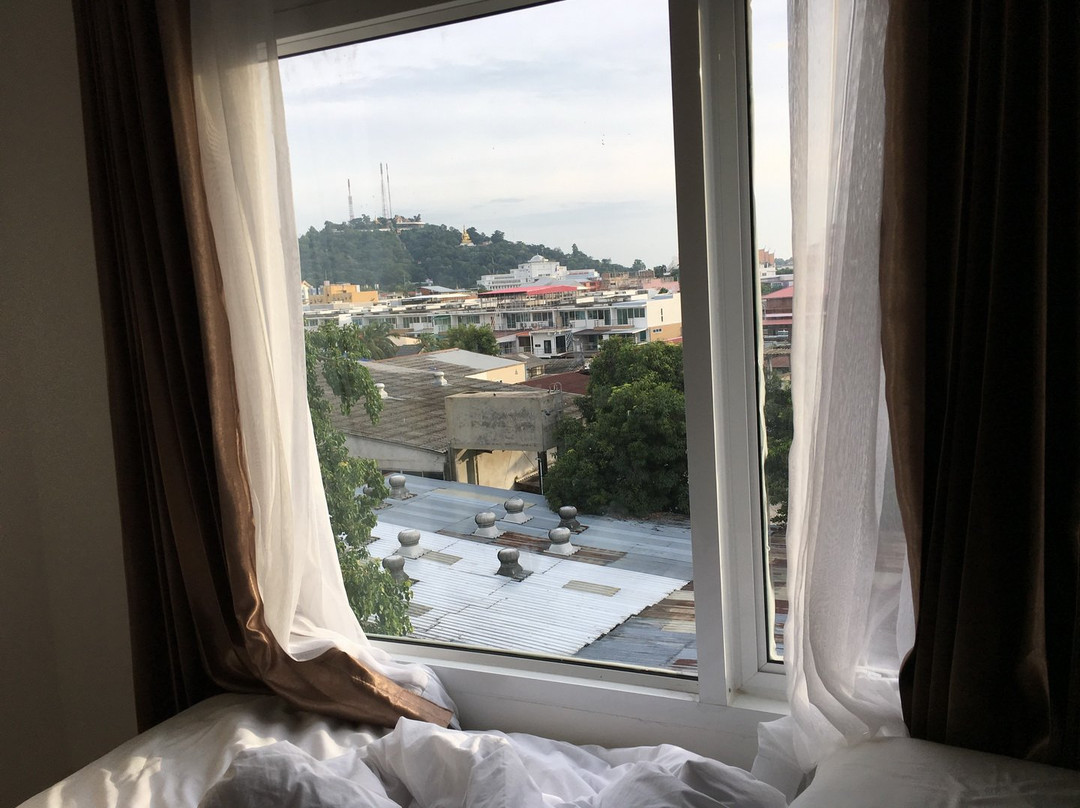 B2 Nakhon Sawan Premier Hotel主图