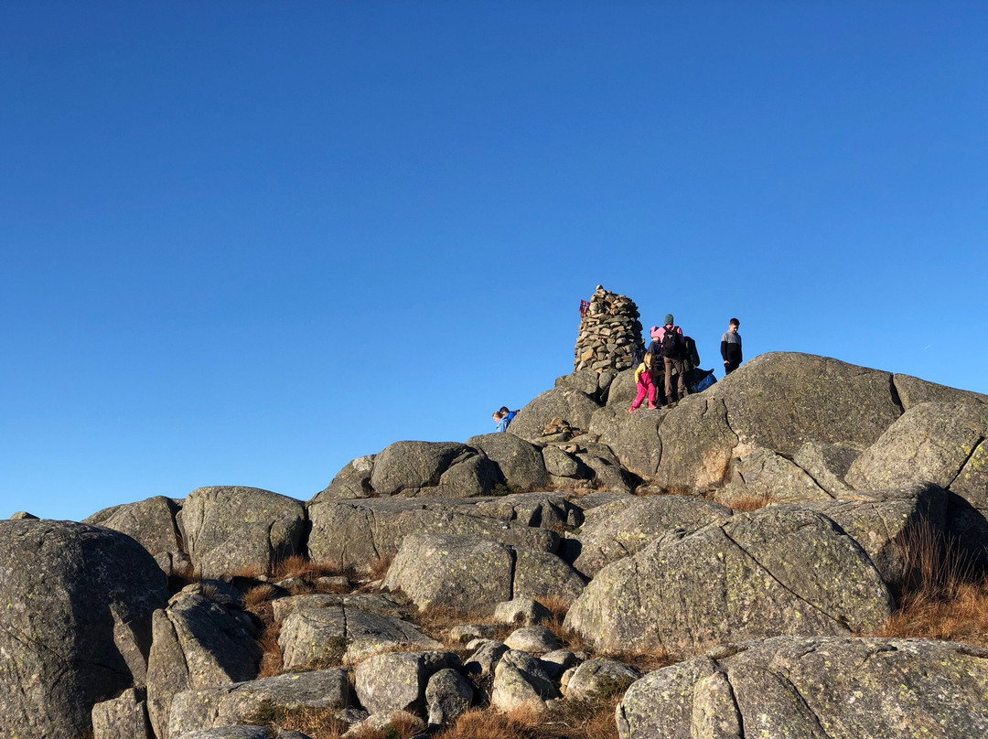 Fitjanuten Hiking Trail景点图片