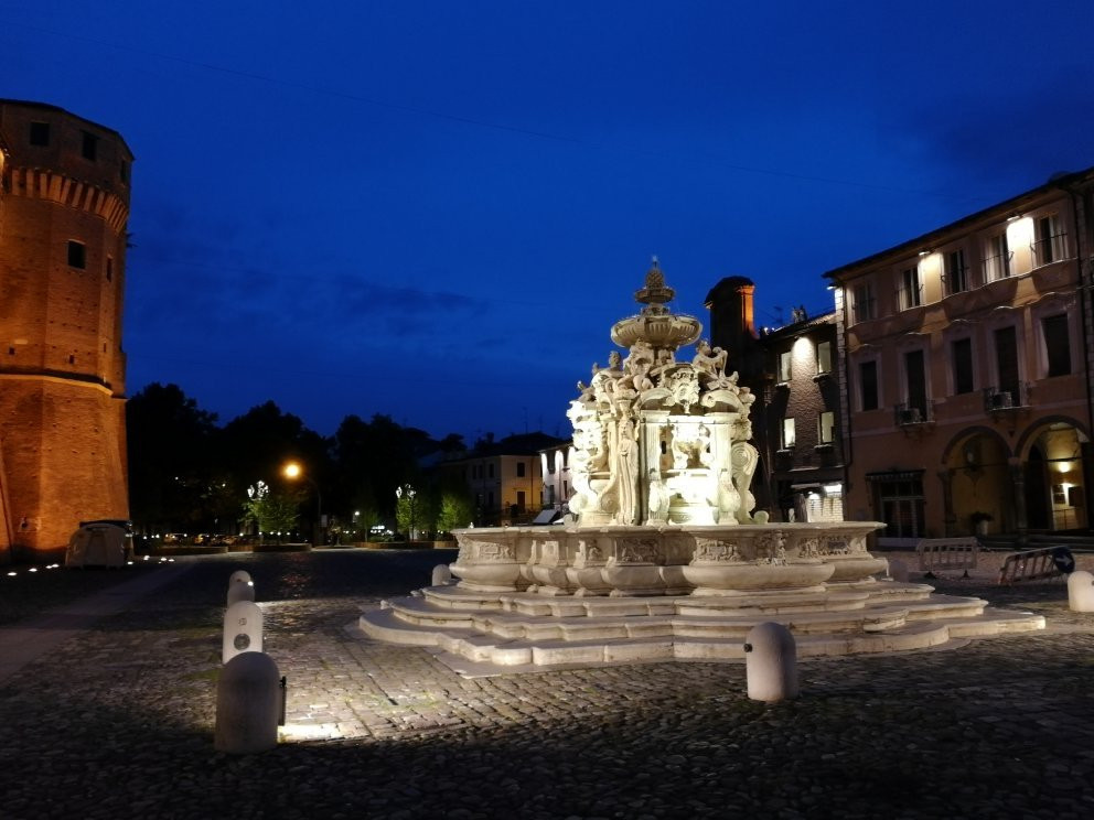 Fontana Masini景点图片
