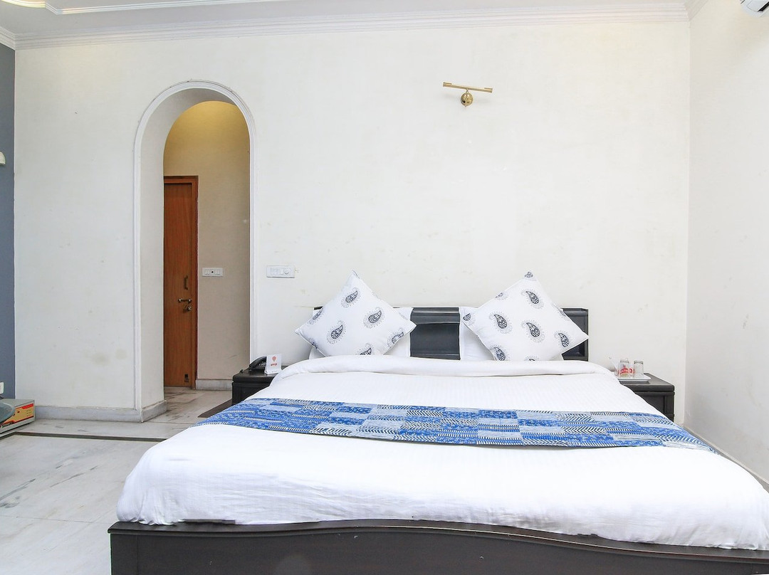 OYO 6242 Jalsa Resort主图