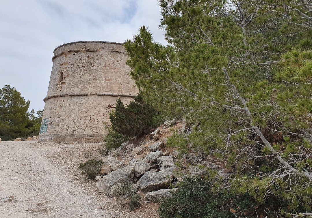 Torre de Portinatx景点图片