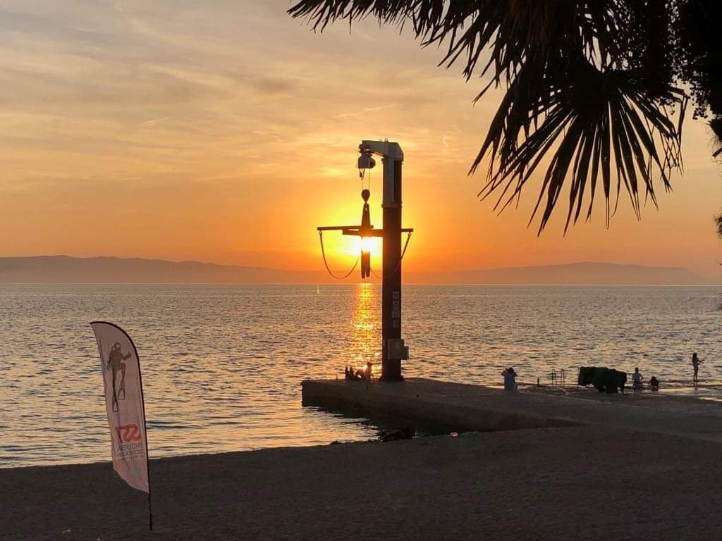 Diving Cres-Cres Island必去景点