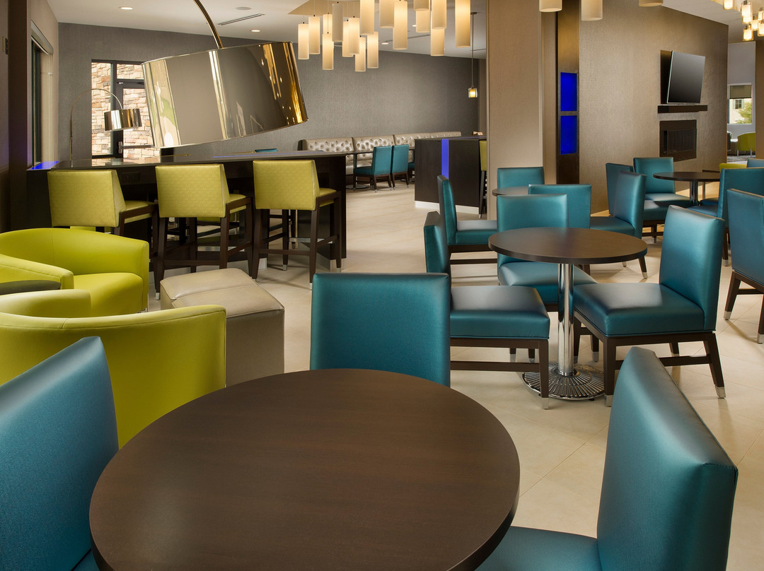 Holiday Inn Express & Suites Waco South By IHG主图