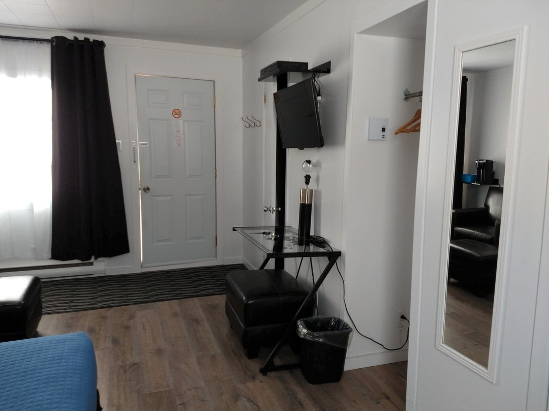 Motel Hibiscus主图