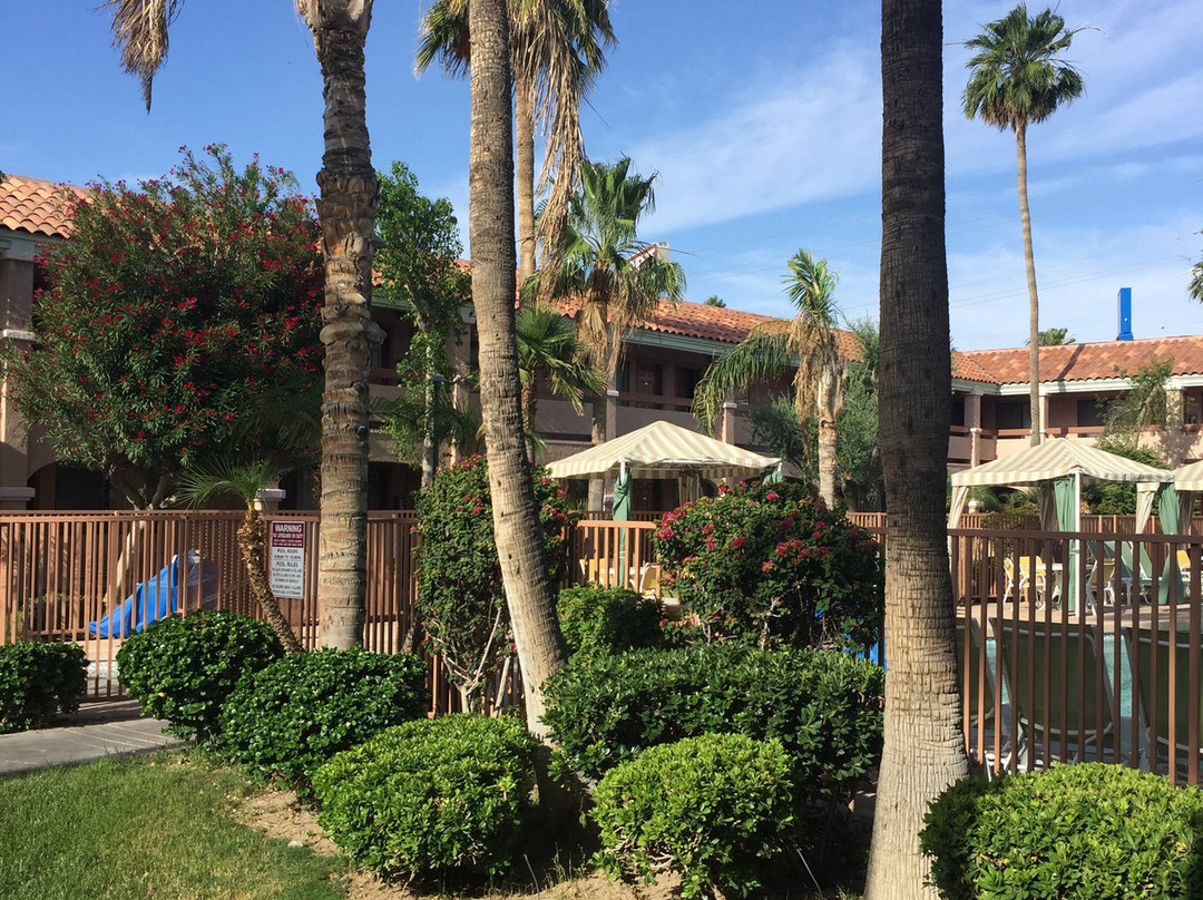 拉丰特旅馆&套房酒店主图