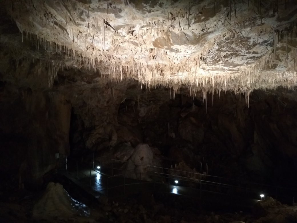 Javoricske Cave景点图片
