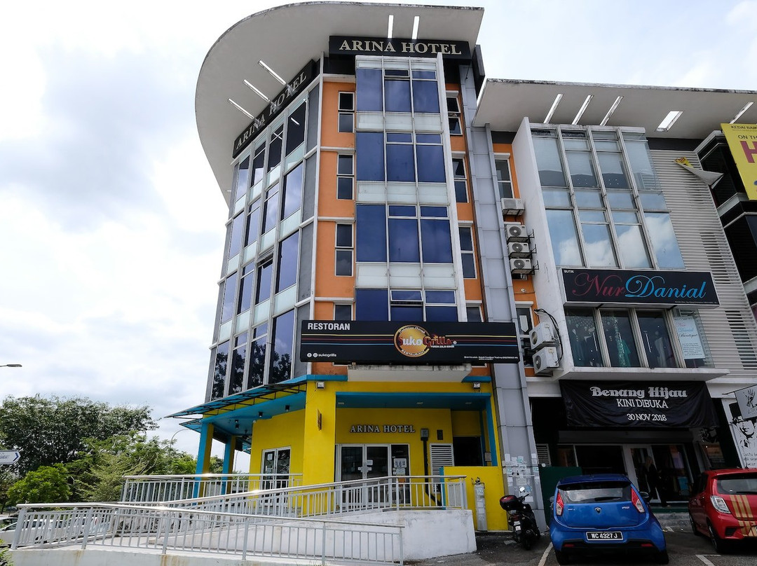 714 Arina Hotel