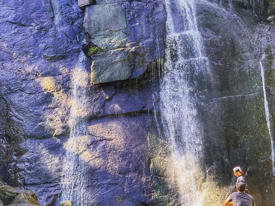 Madonna & Child Waterfalls景点图片