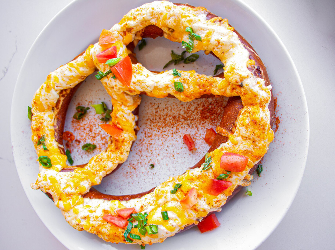 Lefty's Alley & Eats