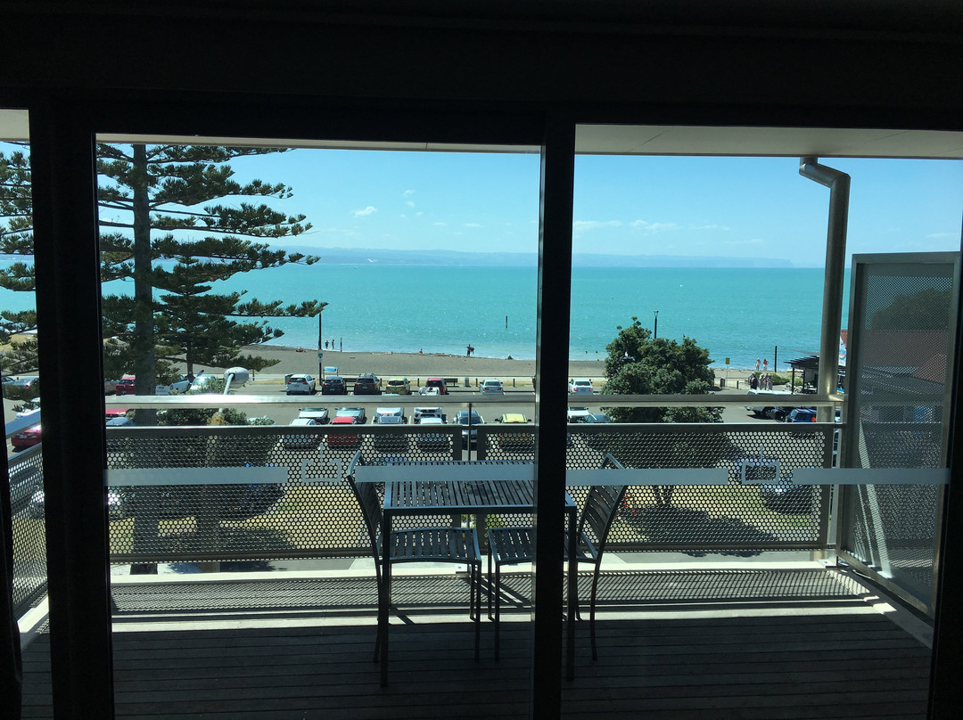 The Crown Hotel主图