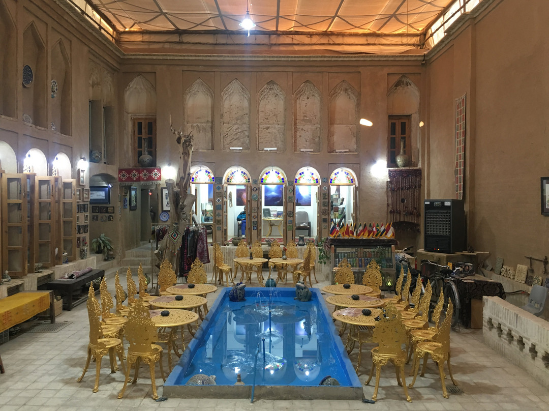 Tourist Library, Information center, roof view-亚兹德必去景点