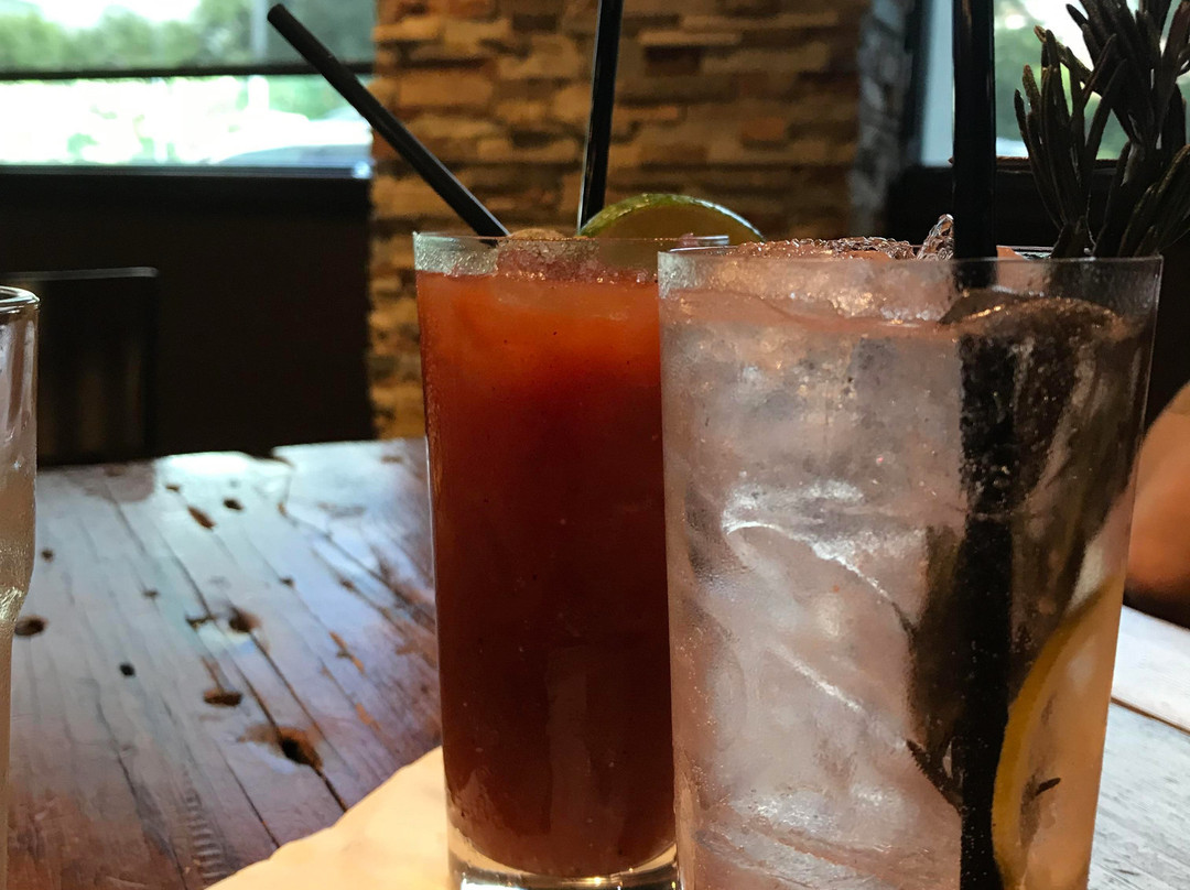 泽西市希尔顿双树套房酒店主图