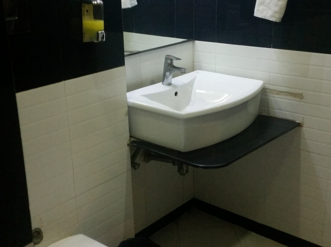 皇家美兰奇酒店主图