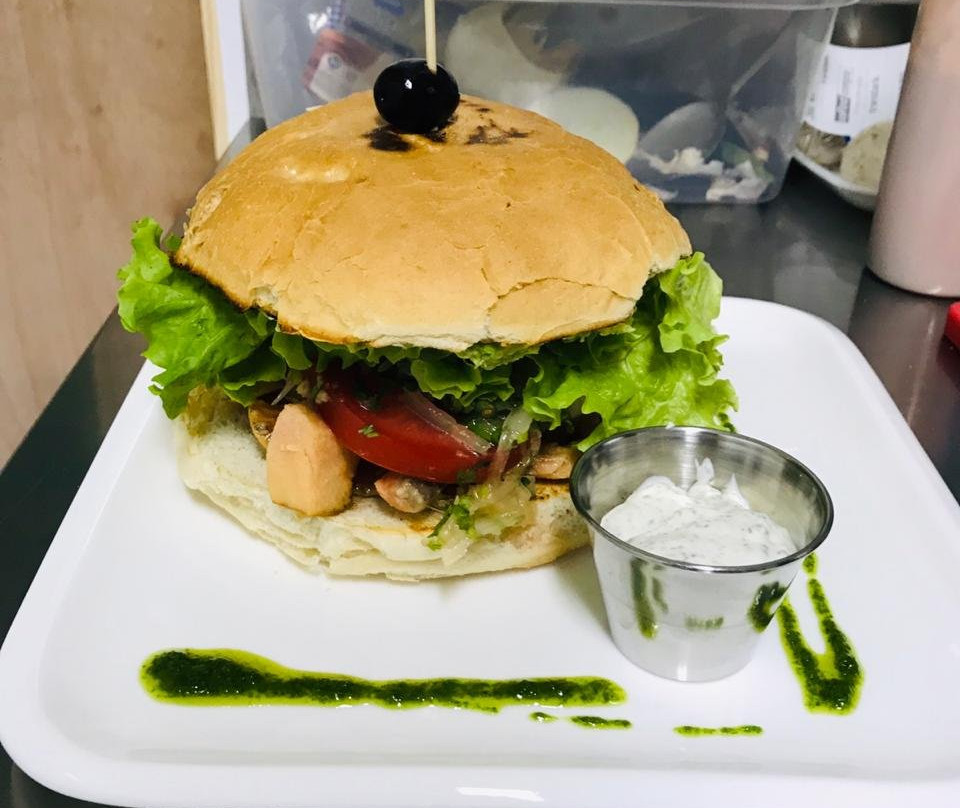 Paillaco餐馆和美食-Stop Over Hostel & Restobar