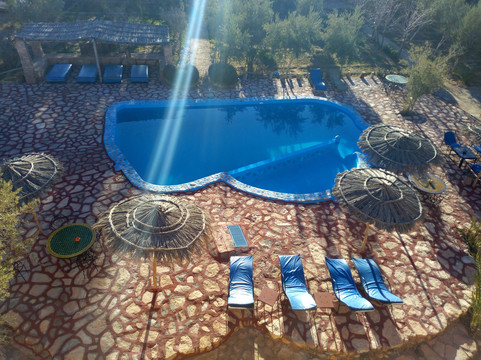 达尔穆纳酒店主图