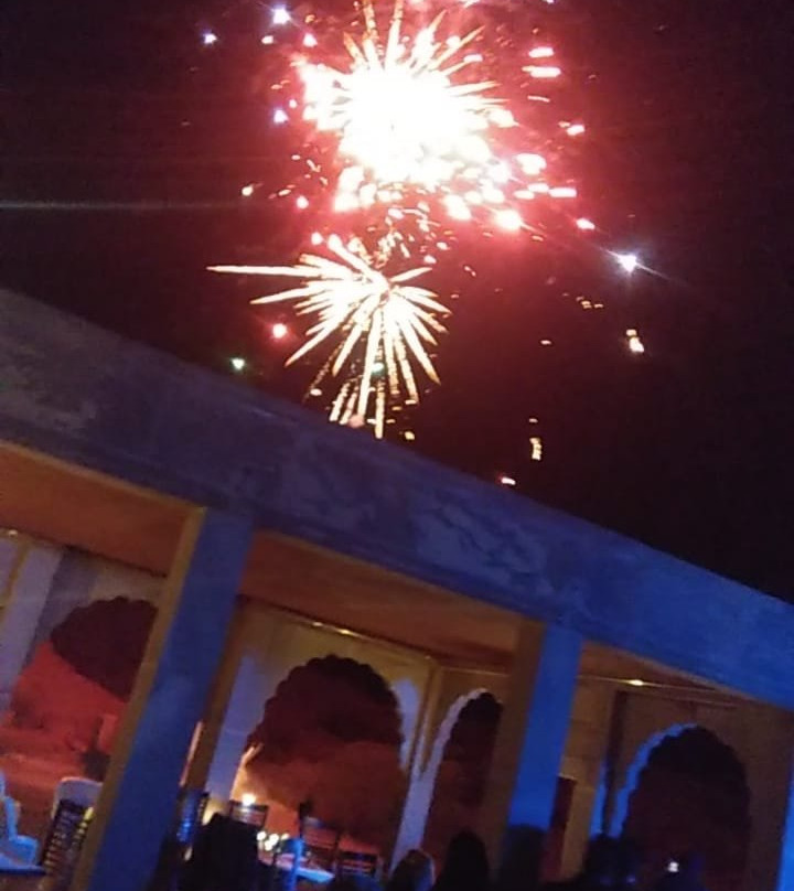 水境休闲酒店主图