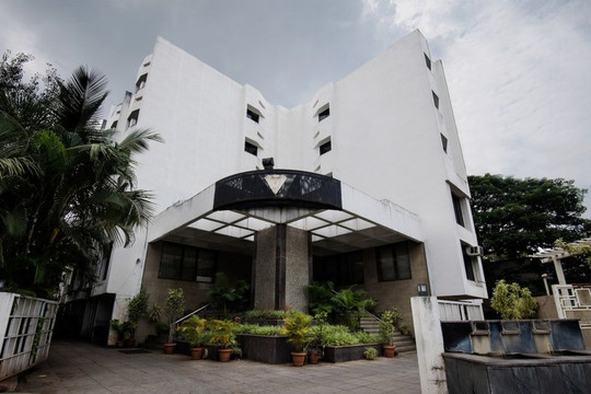 Hotel Ratnalok主图