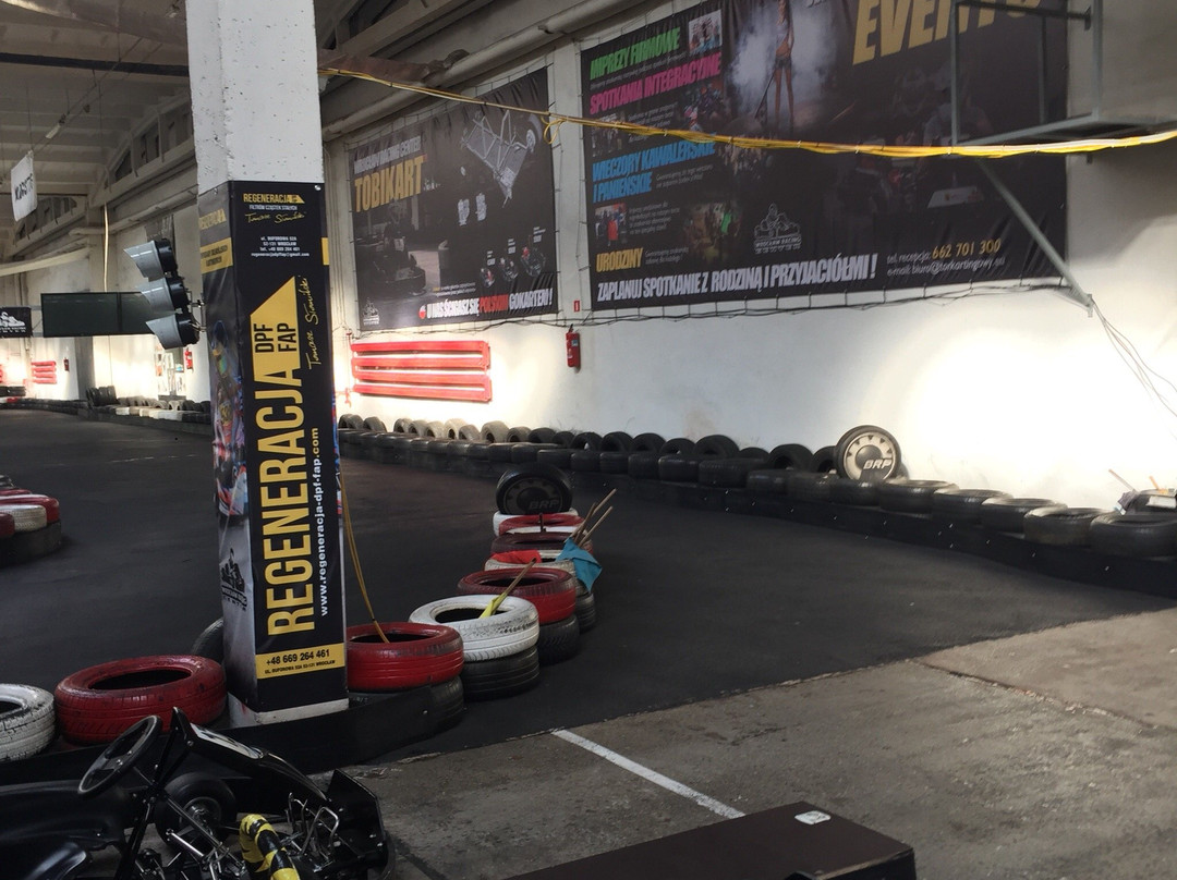 Wrocław Racing Center - indoor karting景点图片