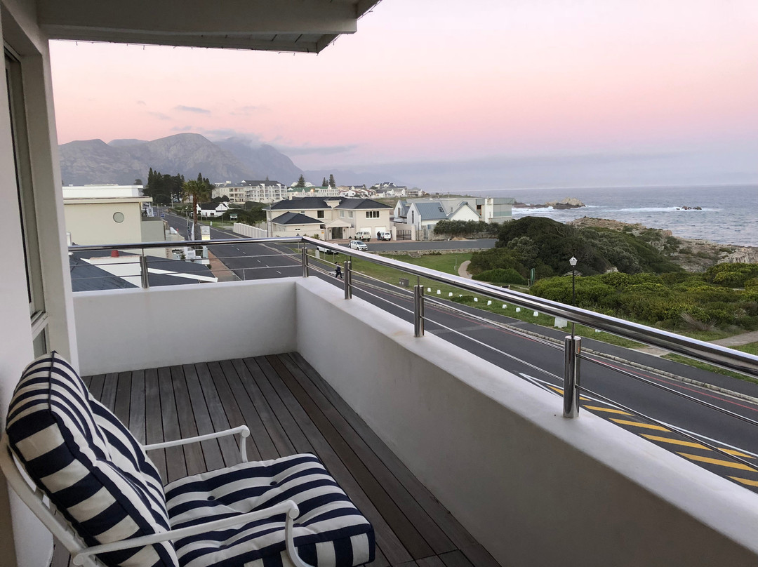 One Marine Drive Boutique Hotel主图