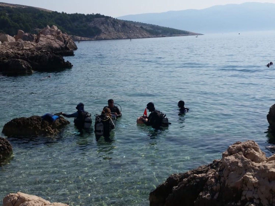Squatina Diving-Baska必去景点