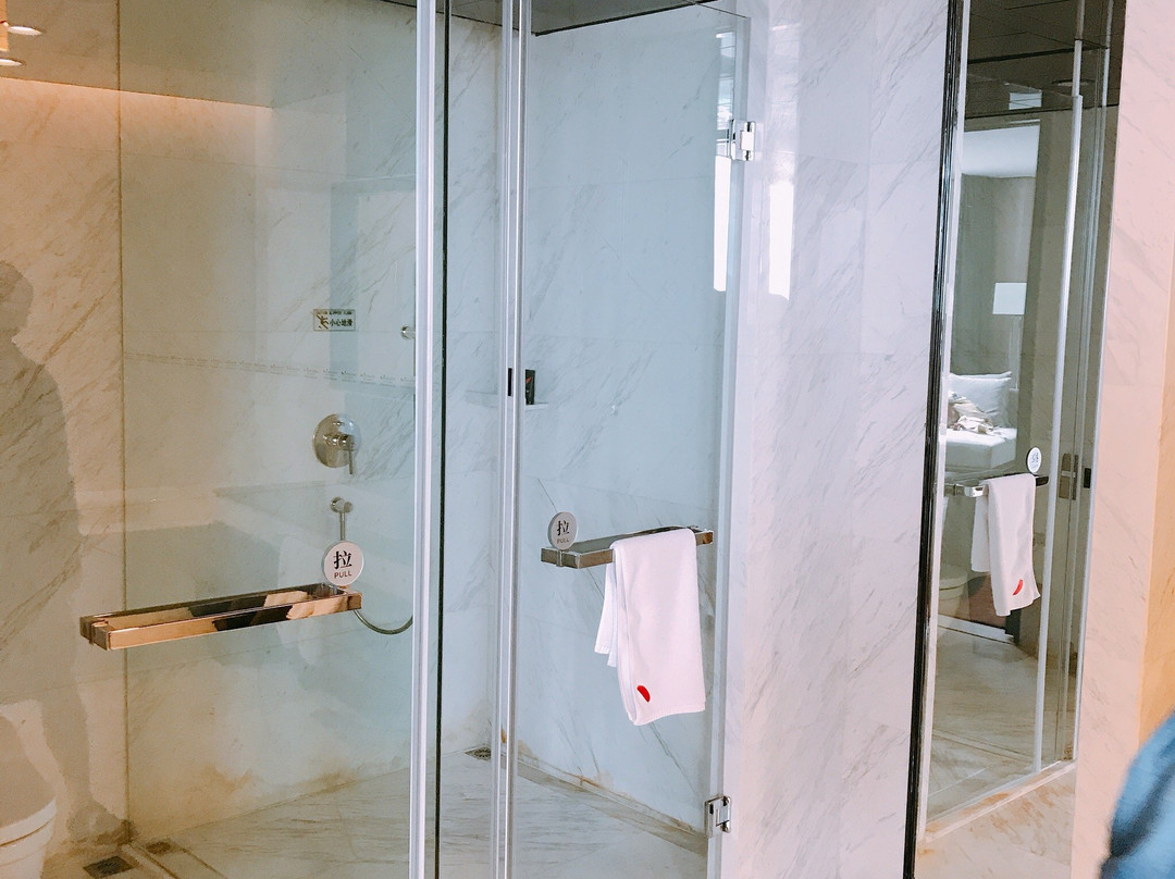 青海凯邦瑞斯丽大酒店主图