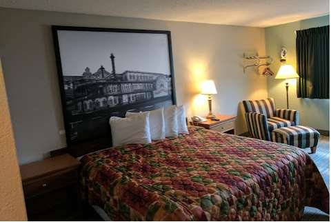 Super 8 by Wyndham Shenandoah主图