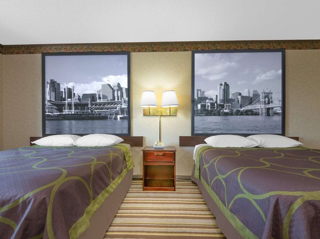 Super 8 by Wyndham Wapakoneta主图