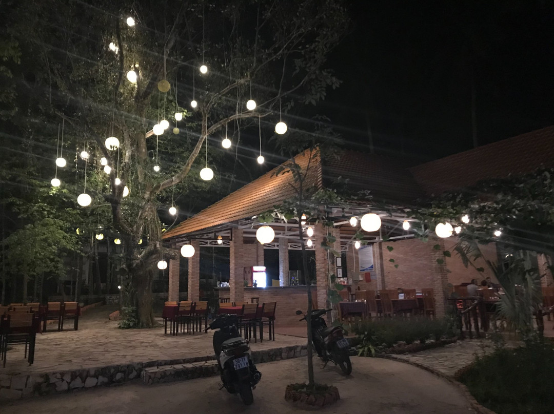 Cami Restaurant Bungalow & Bar
