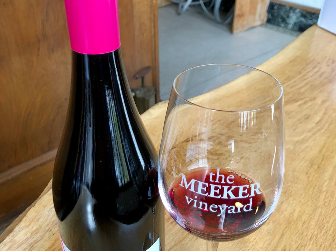 The Meeker Vineyard Tasting Room景点图片