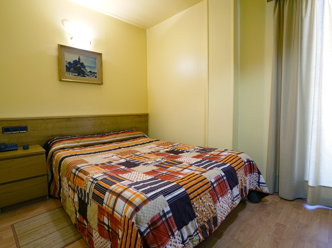 埃斯普卢加斯酒店主图