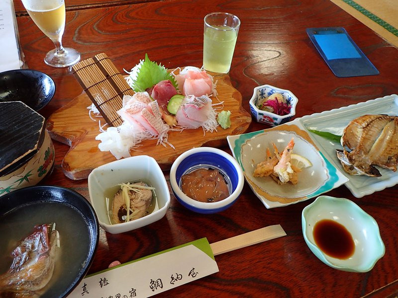 鯛納屋