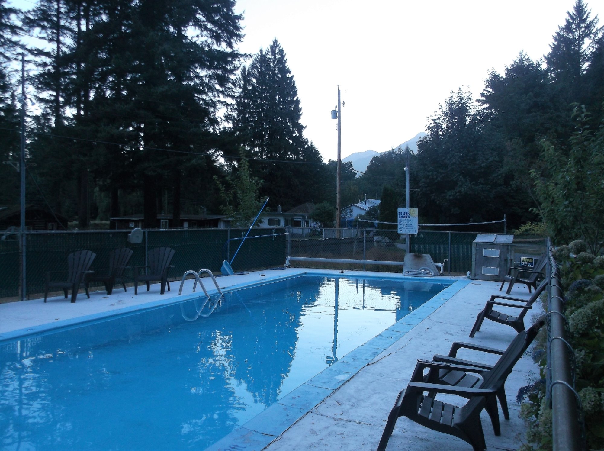 Holiday Motel & RV Resort-泳池