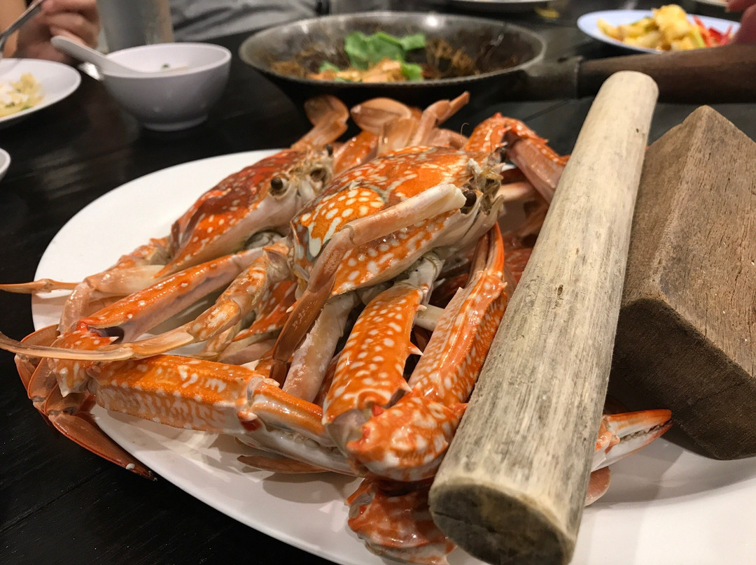 ร้านอาหารต้นหาด