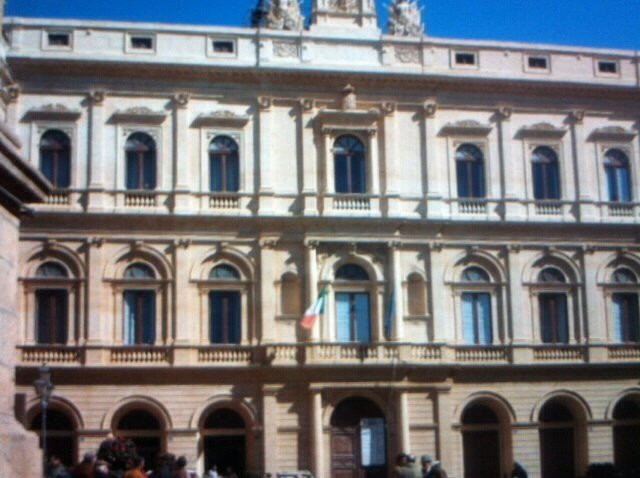 Palazzo Municipale-卡尔塔吉罗内必去景点