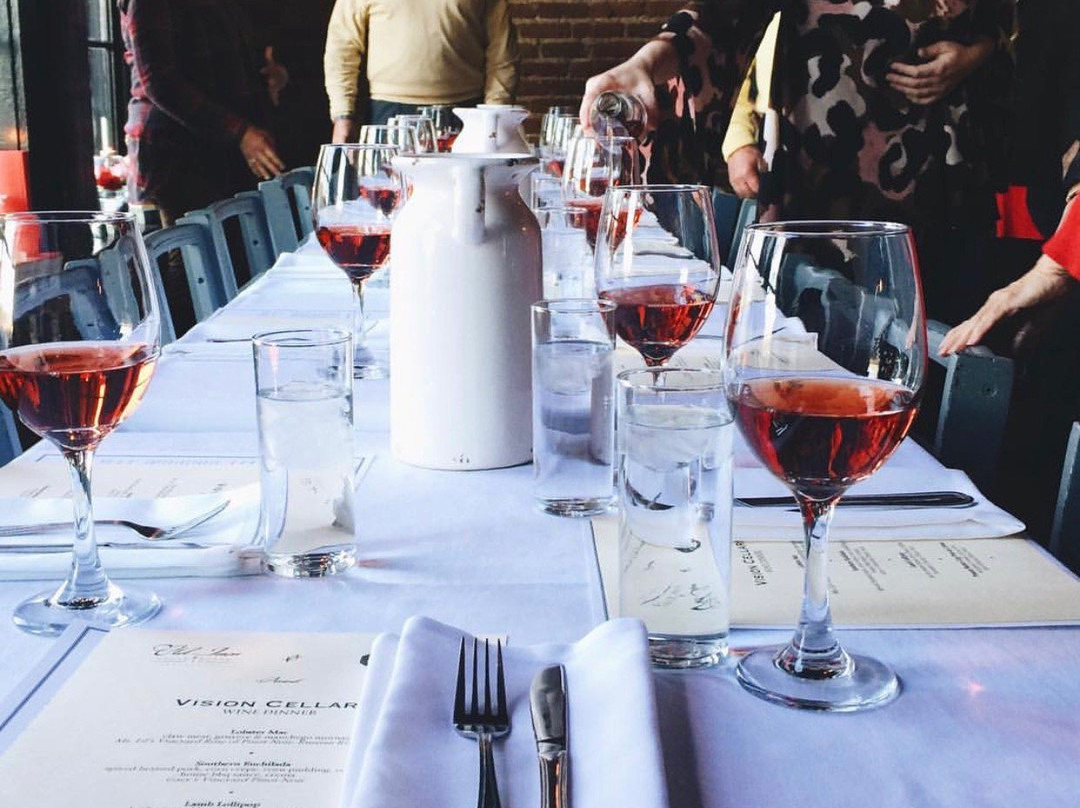 Guntersville餐馆和美食-Old Town Stock House