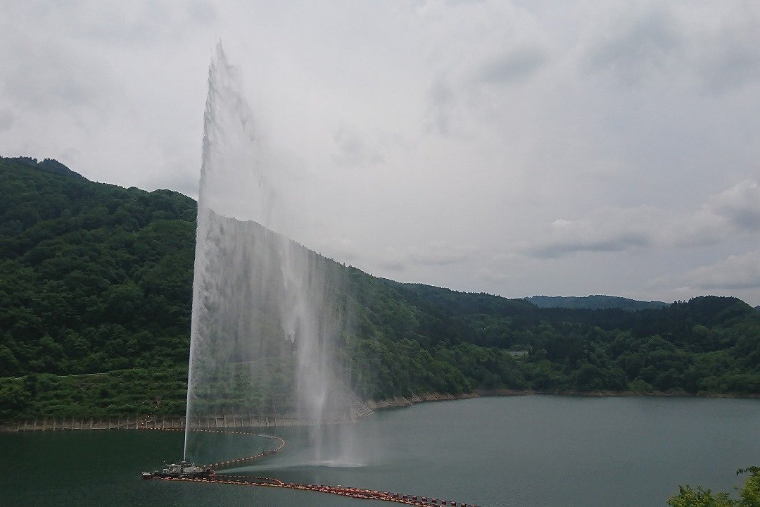 Lake Gassanko Fountain景点图片