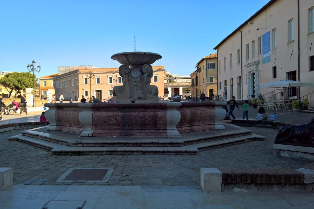 Palazzo del Duca e Fontana delle Anatre