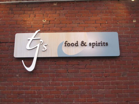 Tj's Food & Spirits
