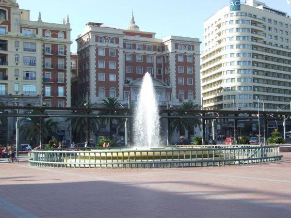 Plaza de la Marina景点图片