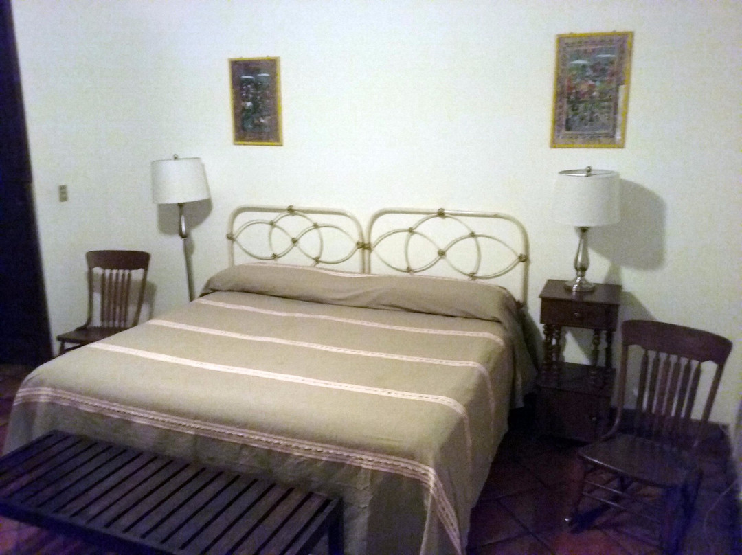 Hotel Hostal el Farol主图