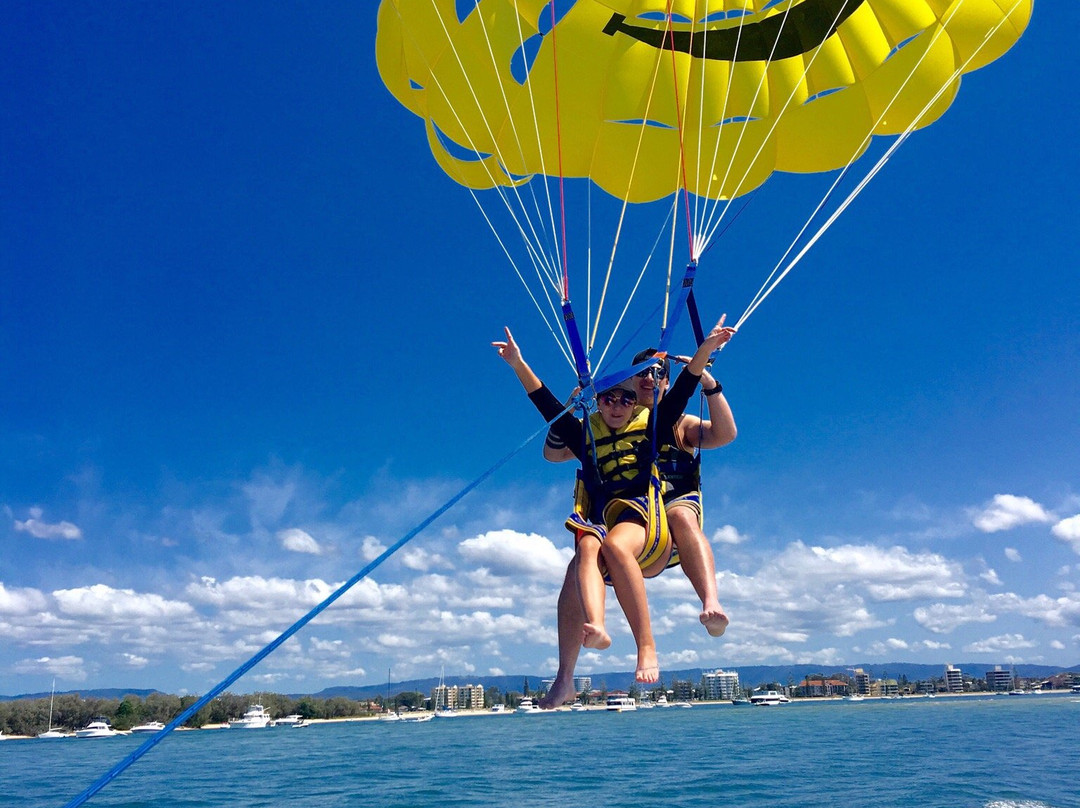 Surfers Paradise Parasail, Jet Ski Hire & Jet Boat Rides-冲浪者天堂必去景点