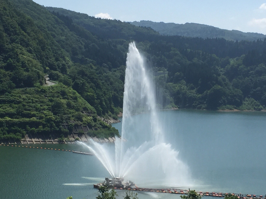 Lake Gassanko Fountain-西川町必去景点