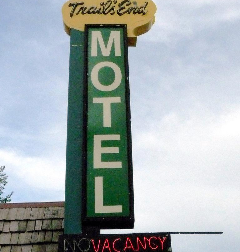 Trails End Motel